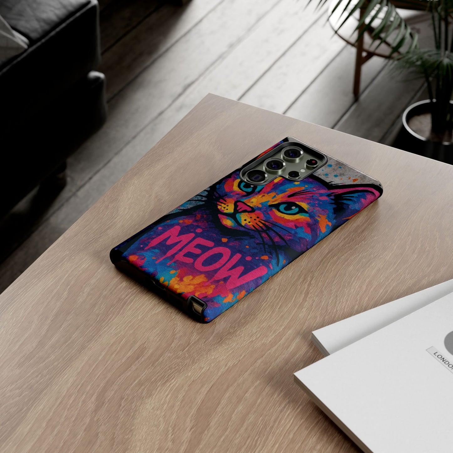 „Meow Madness – etui na telefon z motywem graffiti i kotem w stylu street art”